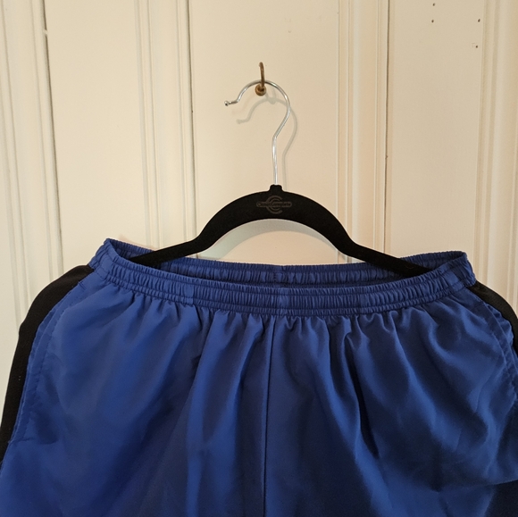 Used Medium Men's Blue Nike Dri-Fit Shorts - Picture 5 of 16